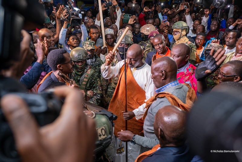 Edward Rukidi Nyabongo installed as new Omukama of Tooro